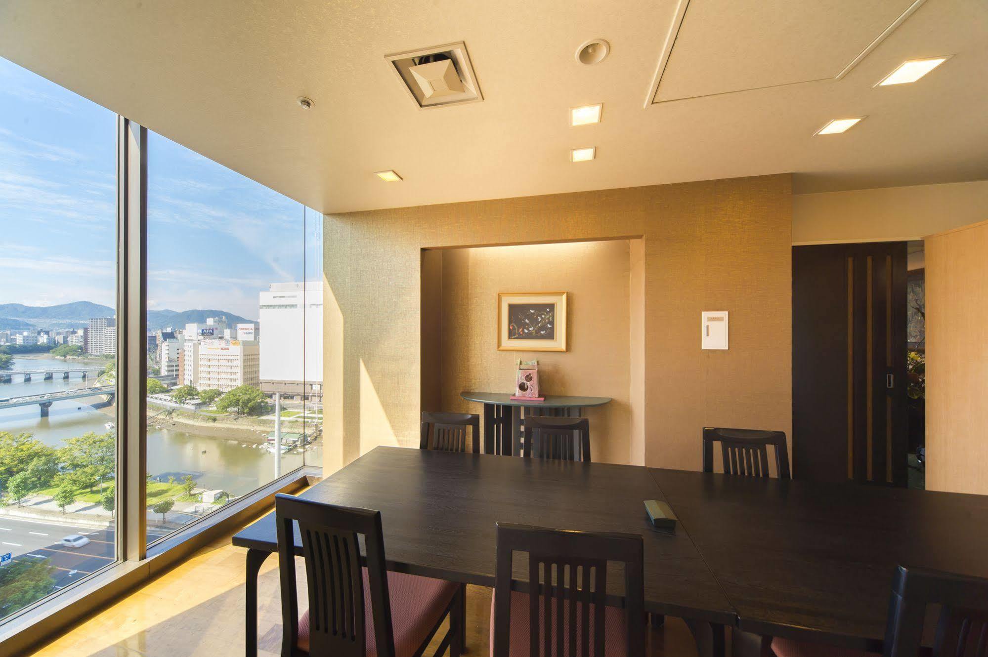 Hotel Century21 Hiroshima Exteriör bild