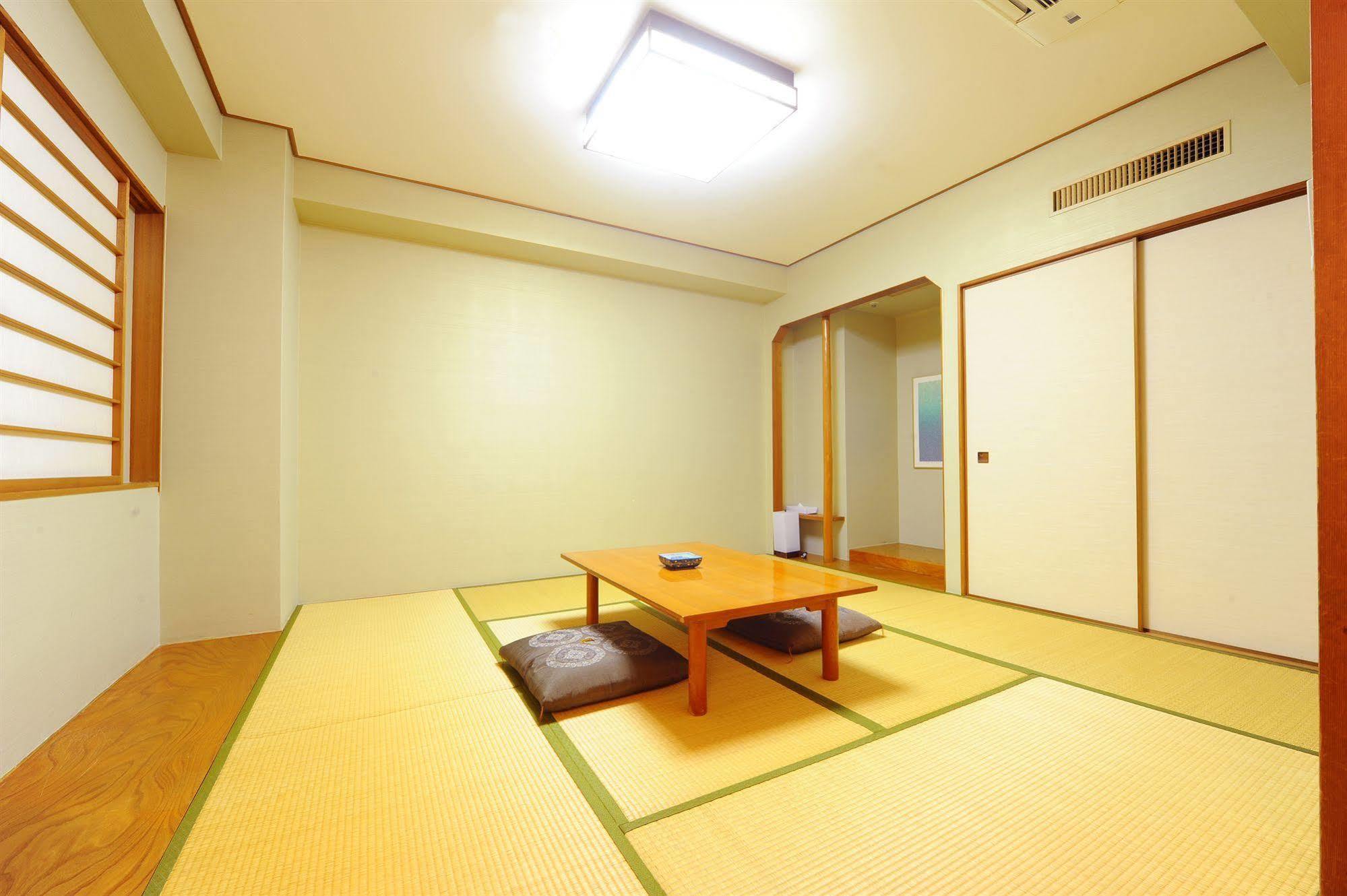 Hotel Century21 Hiroshima Exteriör bild